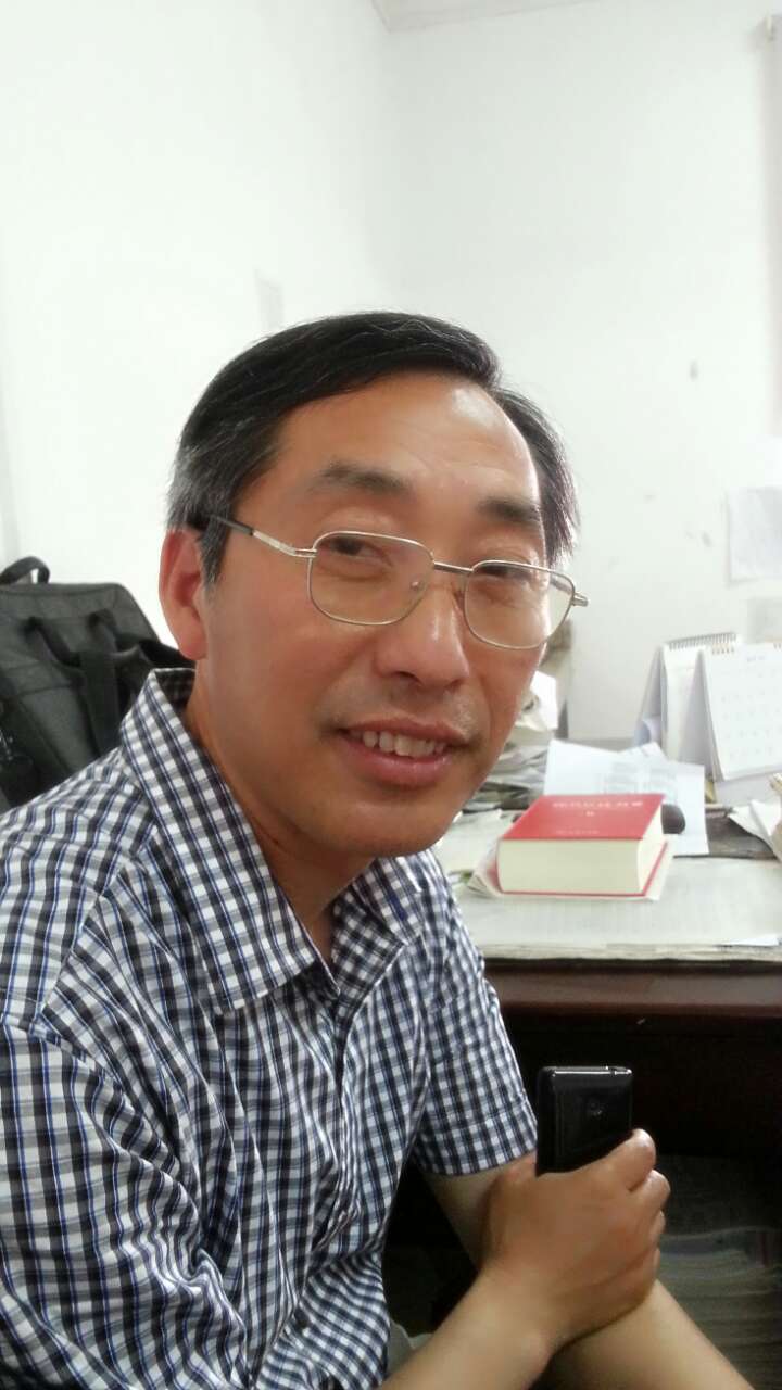 语文高级教师——谢永发